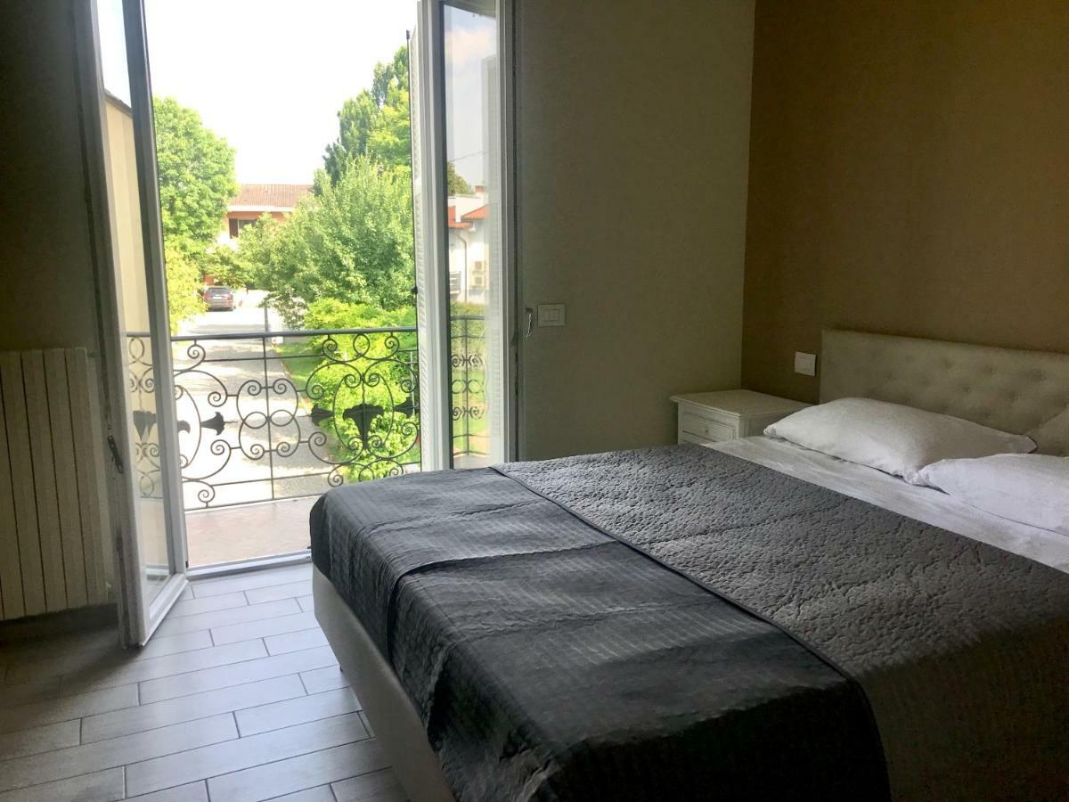 L'Infinito Residence Castelvetro Piacentino Bagian luar foto